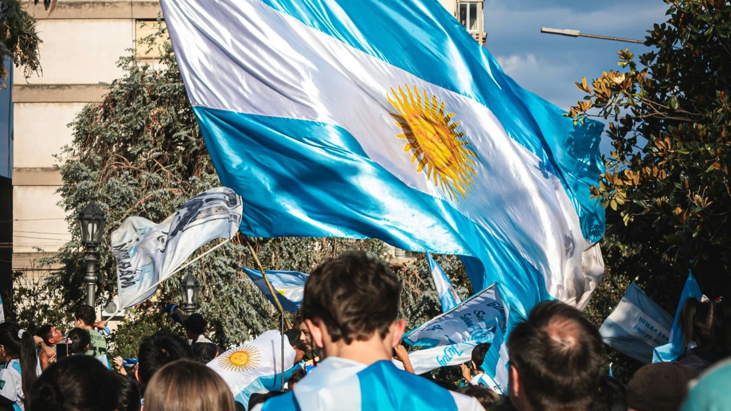 Argentyna na krawędzi. Do tego doprowadziła polityka lokalnego Mentzena
