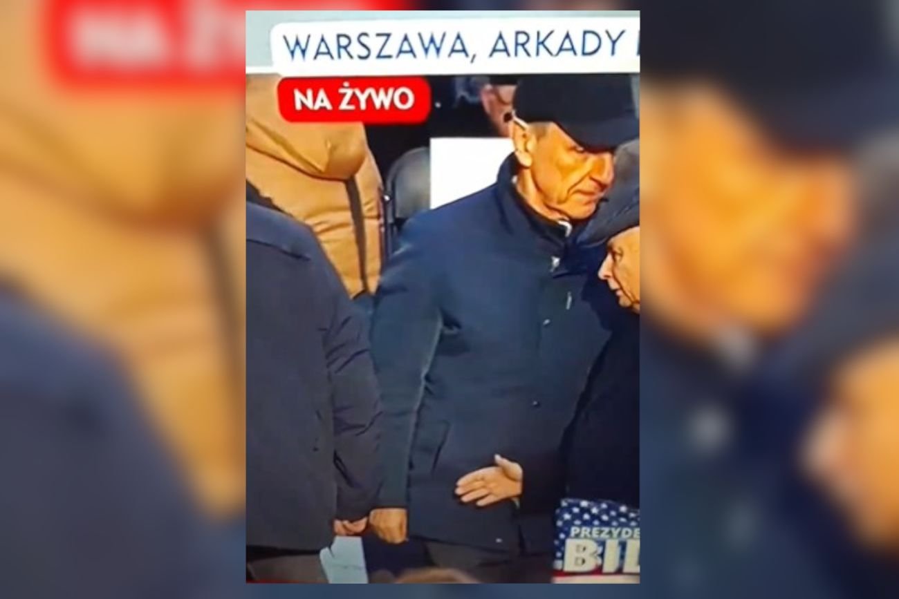 Ta scena z Kaczyńskim i Klichem jest szeroko komentowana na prawicy.
