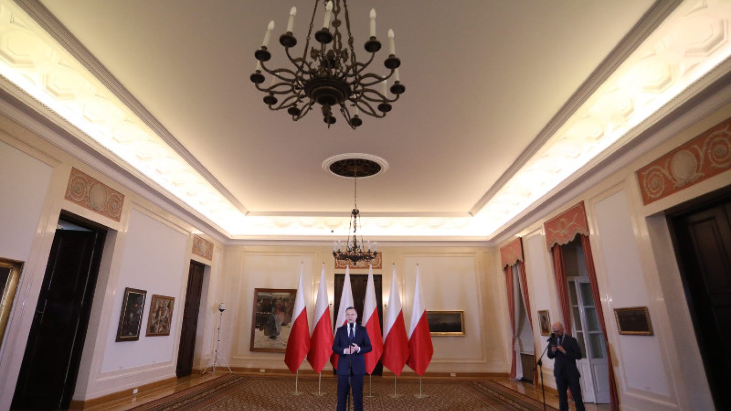 Prezydent Andrzej Duda nie chce być  strażnikiem żyrandola