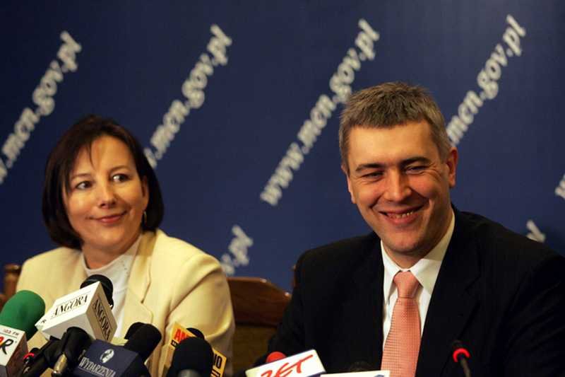 Minister edukacji podczas konferencji prasowej. (marzec 2007)
