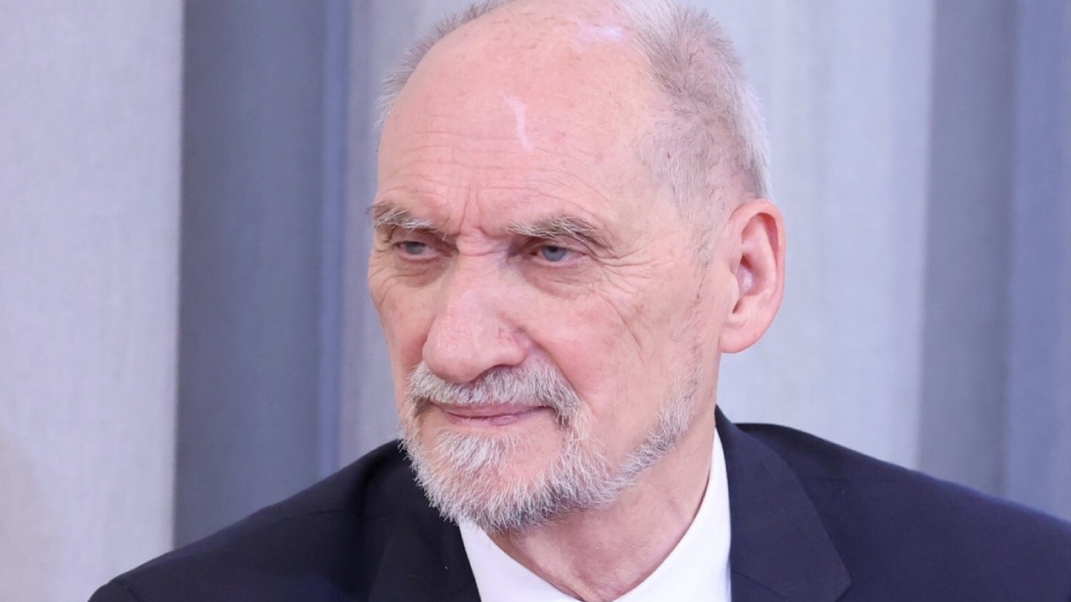 Antoni Macierewicz zwołał posiedzenie zlikwidowanej podkomisji smoleńskiej