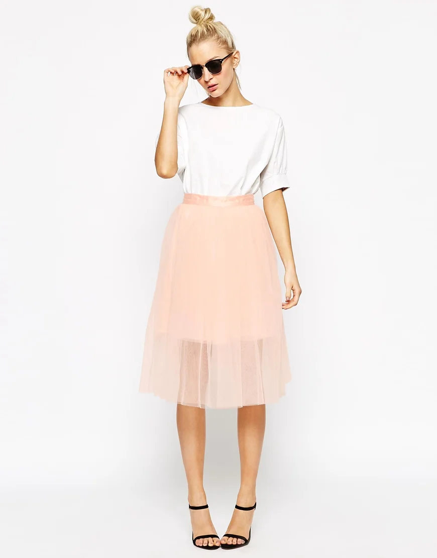 [url=http://sellektor.com/user/lenkagoesblack/collection/trend-spodnice-midi]Spódnica w najmodniejszej długości midi[/url]