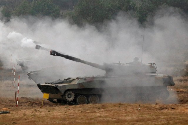 Andrzej Duda, kandydat PiS na prezydenta, podkreślił, że "nad ewentualnym wsparciem zbrojnym Ukrainy przez Polskę należałoby się najpierw poważnie zastanowić".