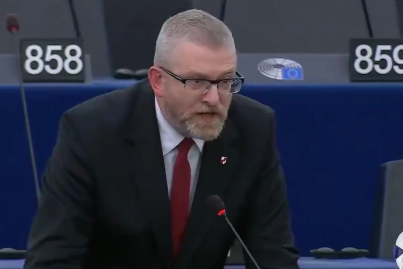 Nieudany debiut Grzegorza Brauna w PE. Przemawiał zaledwie 42 sekundy