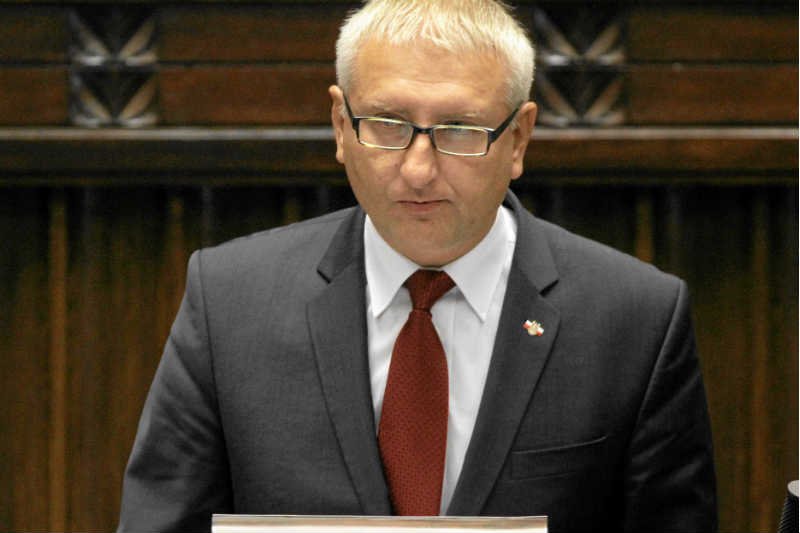 Stanisław Pięta z PiS przekonuje, że Kabaret Limo nie szokuje żartując z papieża.