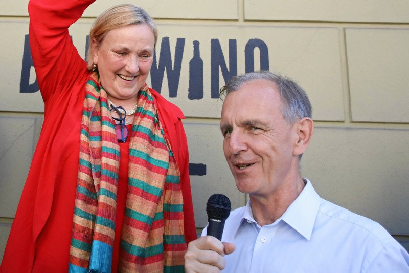 Senator Bogdan Klich w tweecie zrobił taką literówkę, że PiS nie mogło mu tego podarować.