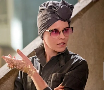 Effie (Elizabeth Banks) postać, która zdecydowanie była jednym z lepszych akcetów filmu.