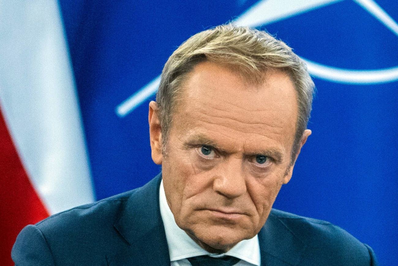 Donald Tusk reaguje: Wypalimy żelazem każdą zdradę i próbę destabilizacji.
