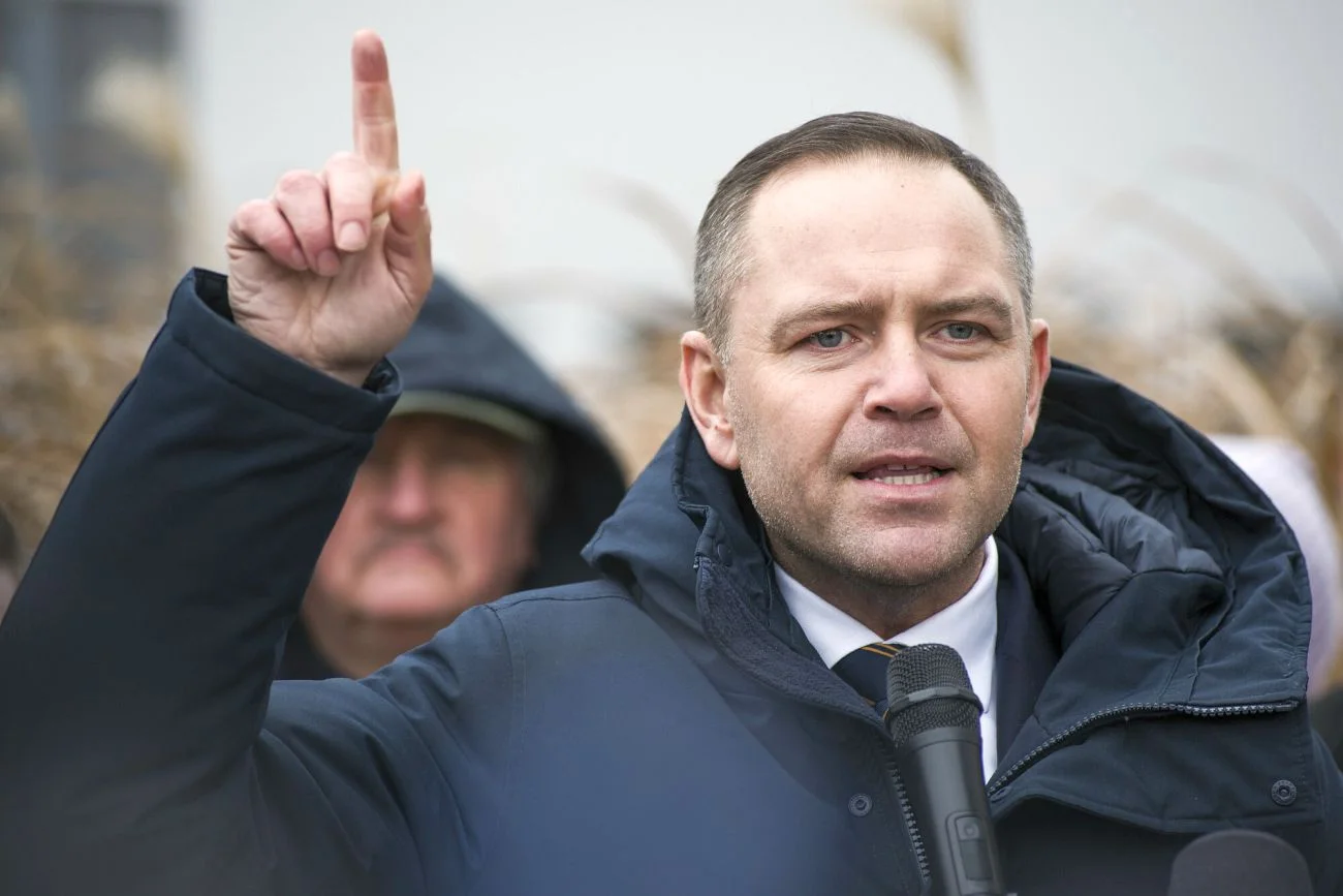 Kierowany przez Nawrockiego IPN przymykał oko na współpracę z ekstremistami. Kierowany przez Nawrockiego IPN przymykał oko na współpracę z ekstremistami.