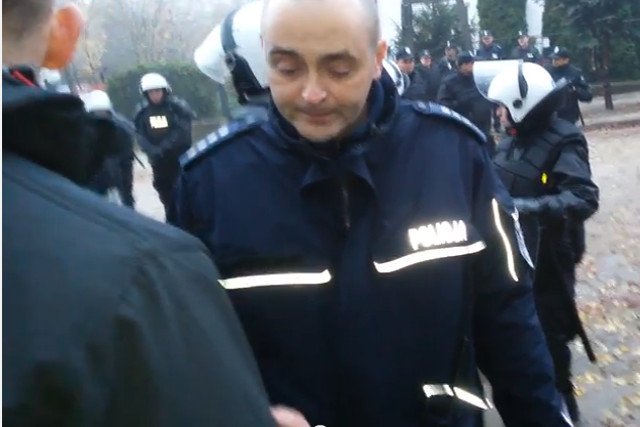 Policja w Radomiu wlepia mandaty kibicom