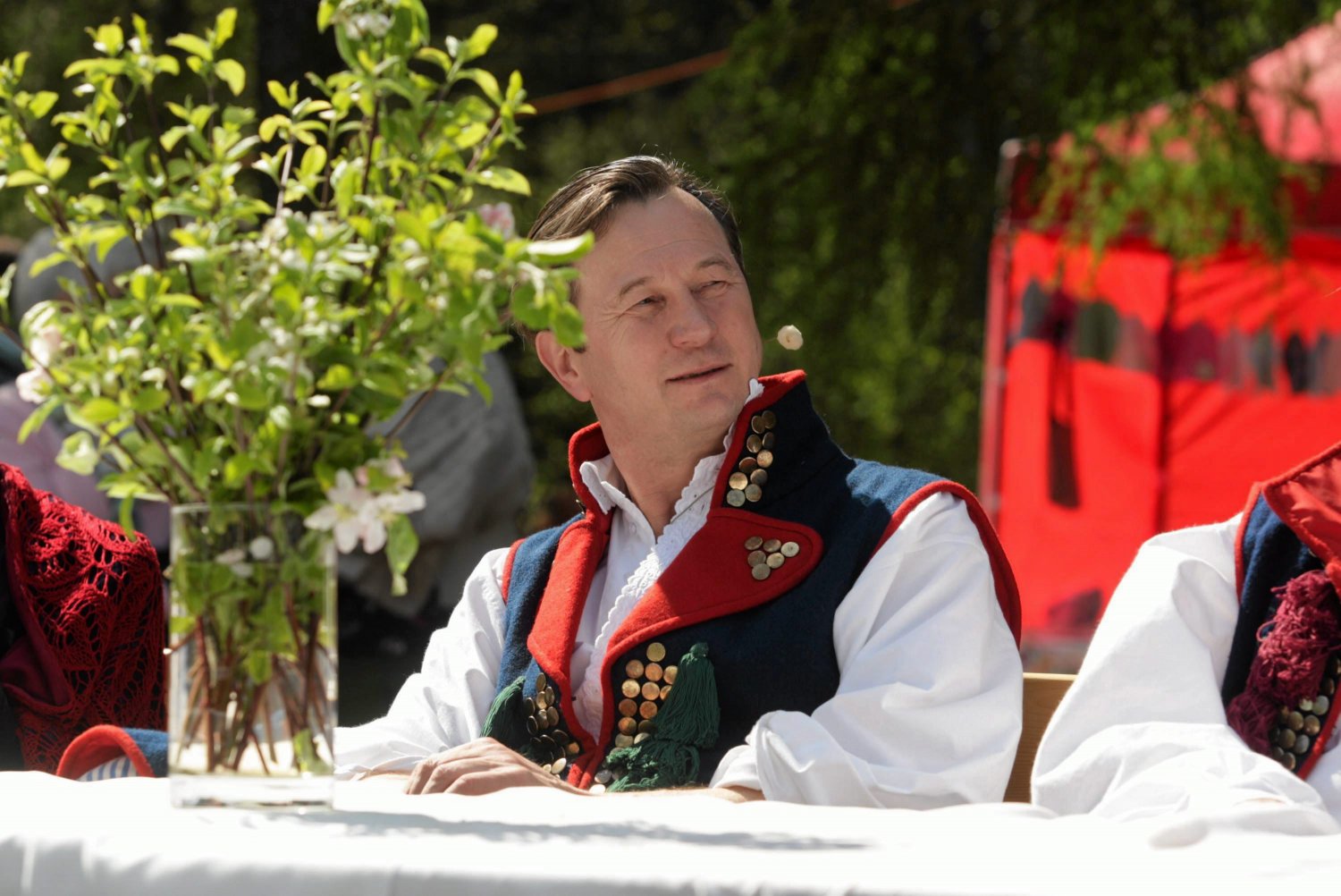 Piotr Cyrwus podczas Festiwalu Filmów Niezwykłych. Aktorzy Teatru Polskiego wystawili fragmenty "Wesela" (2015, zdjęcie ilustracyjne)