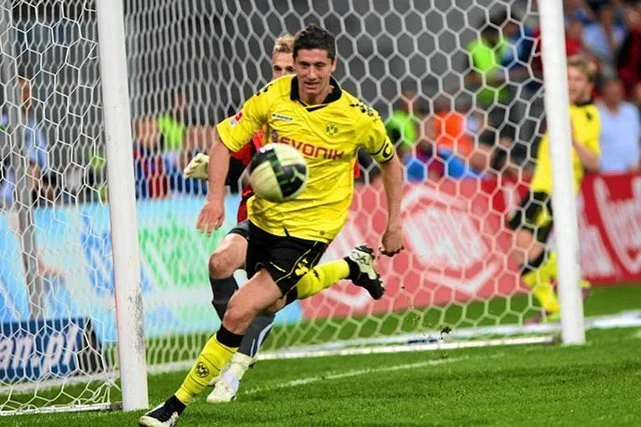Robert Lewandowski tym razem strzelił 2 gole. Jego Borussia Dortmund w Lidze Mistrzów może zajść bardzo wysoko