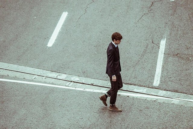 Jak zrezygnować z tego, co nam szkodzi? Kiedy ambicja nas buduje, a kiedy niszczy? Jak radzić sobie z lękiem przed popełnianiem błędów?