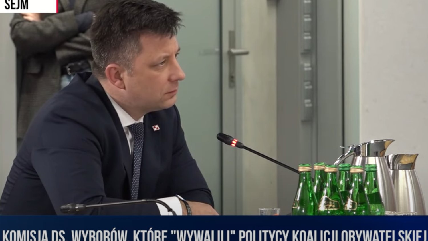 Tak Republika pokazała Dworczyka przed komisją. Kuriozalny pasek o "winie polityków Tuska"
