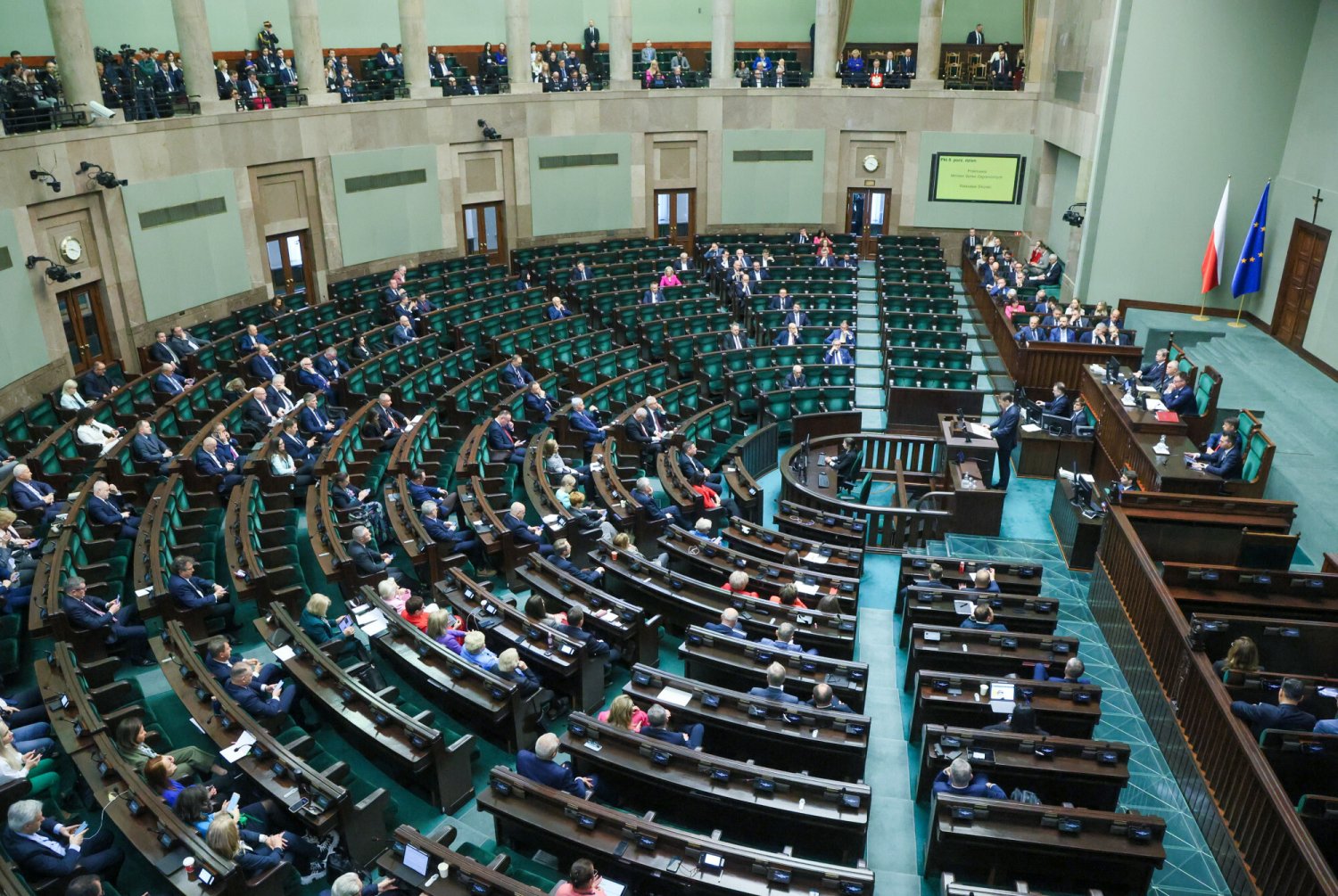 Kto zajmie miejsca po posłach, którzy przechodzą do PE? Sejm