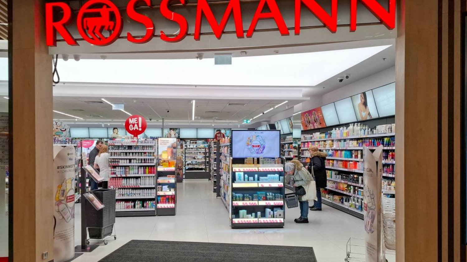 Rossmann ma zamiennik kultowego Rhode. To mleczko jest na promocji Rossmann ma zamiennik kultowego Rhode. To mleczko jest na promocji