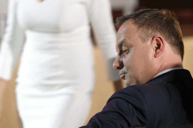 Prawicowi publicyści besztają prezydenta Andrzeja Dudę. "Cały budowany aparat prezydencki zawiódł"