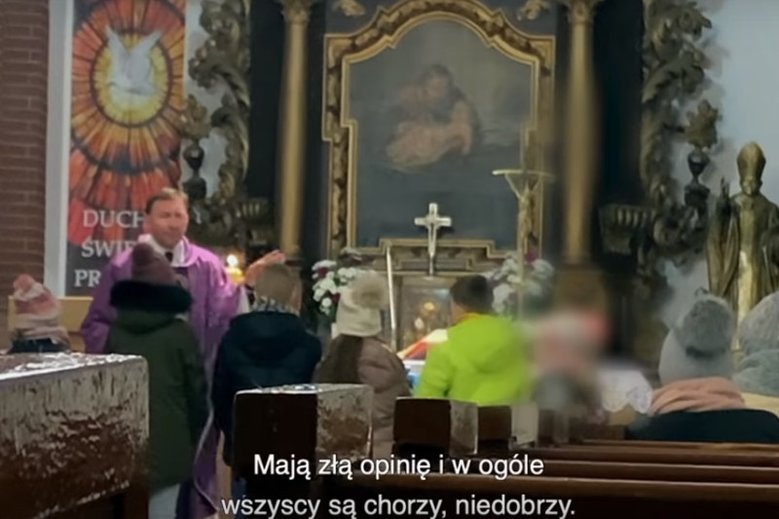 Ks. Dariusz Olejniczak, który odbył karę więzienia za wykorzystywanie seksualne dzieci, na rekolekcjach w Malborku w grudniu 2018.