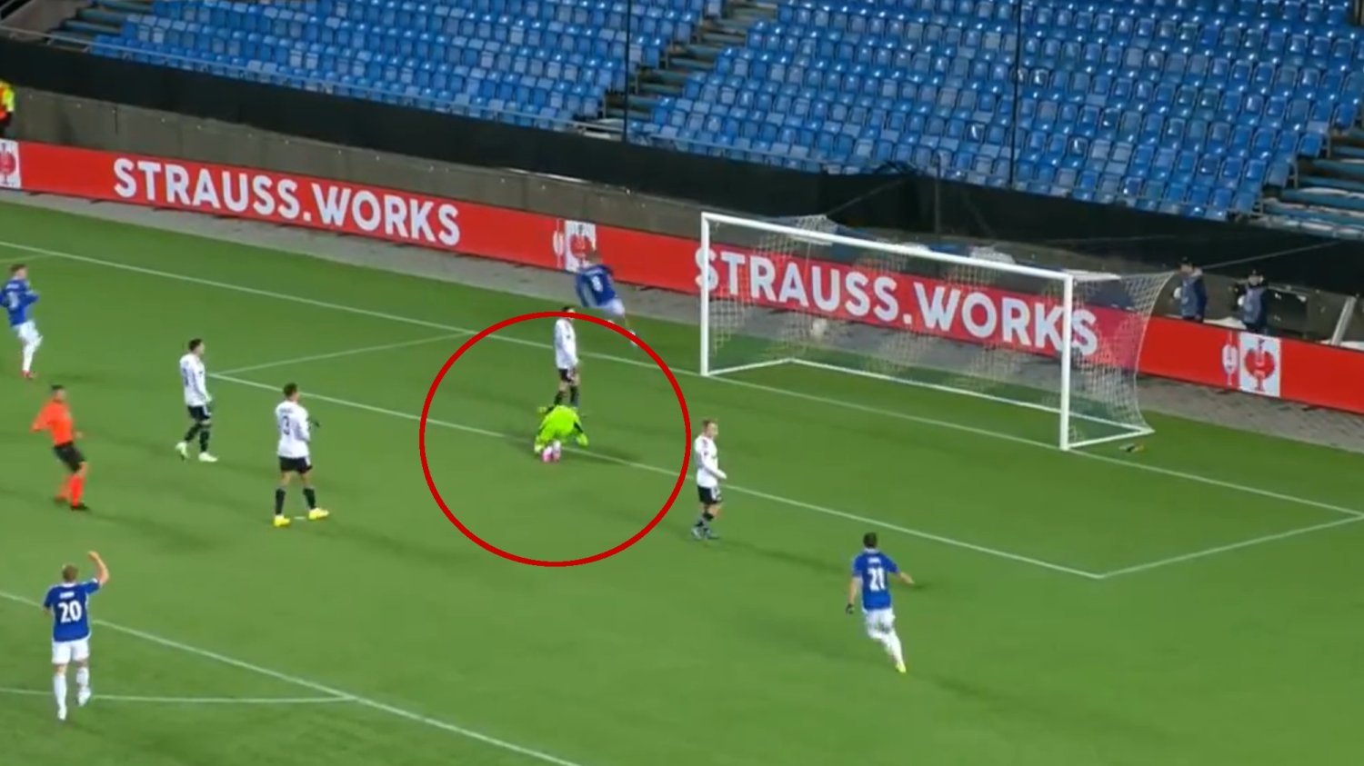 Molde wygrywa z Legią 3:2.