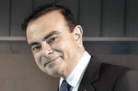 Były dyrektor generalny Nissana Carlos Ghosn brawurowo uciekł z aresztu domowego w Japonii.