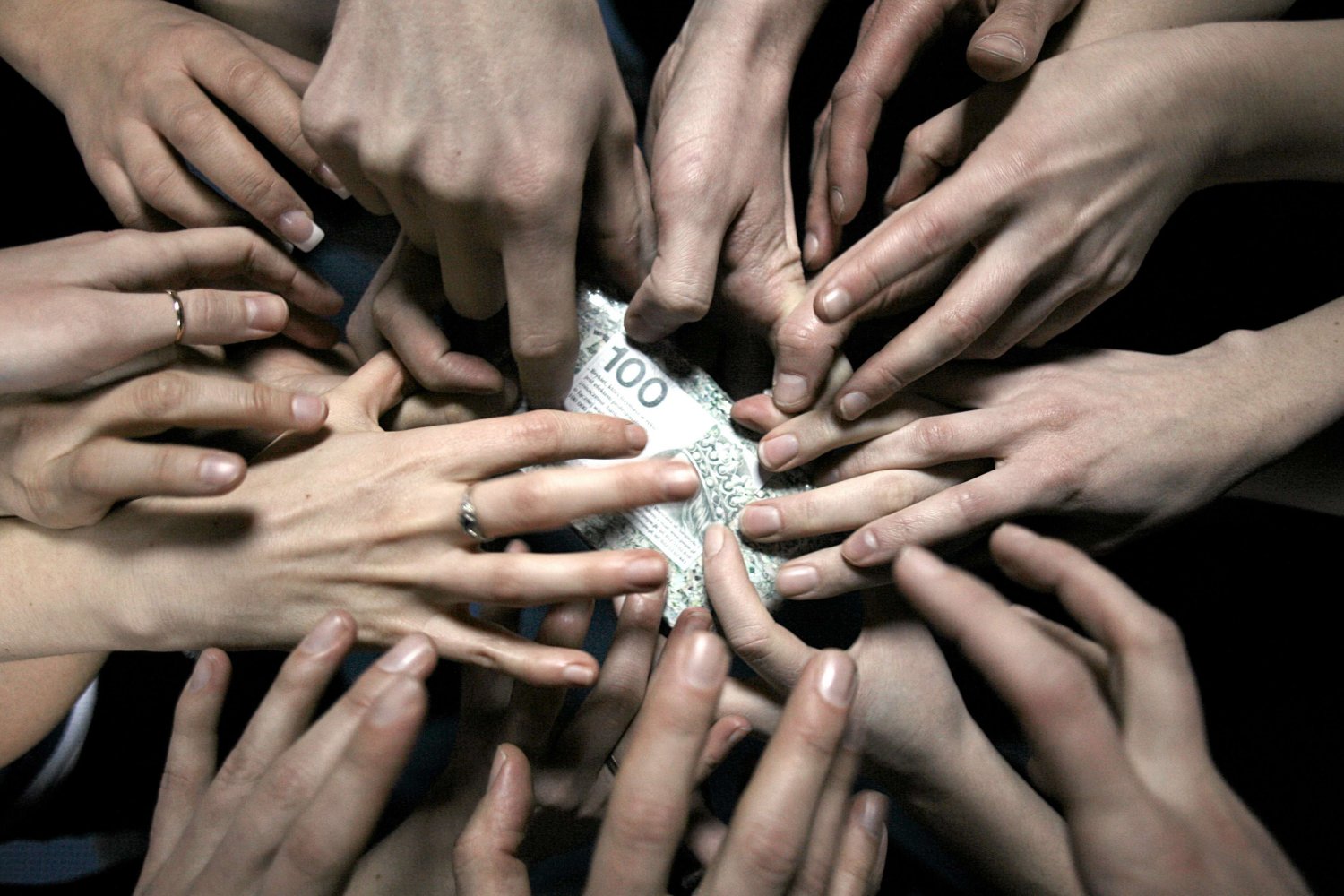 Andrzej M. z CPI miał, łącznie, wziąć 4 miliony złotych łapówek