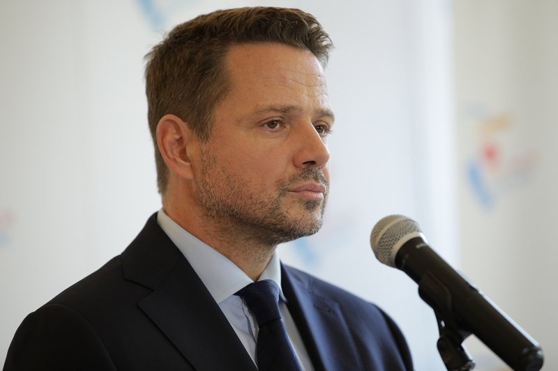 Rafał Trzaskowski o przeznaczeniu jednego szpitala wyłącznie do walki z Covid-19.