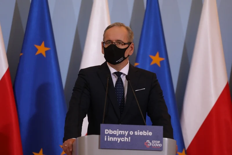 Adam Niedzielski uspokaja nauczycieli ws. szczepień.
