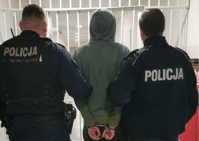 Luca L. usłyszał łącznie 9 zarzutów.