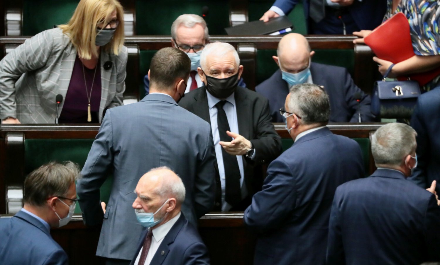 PiS ma zaledwie 30 proc. poparcia w nowym sondażu dla "Faktów".