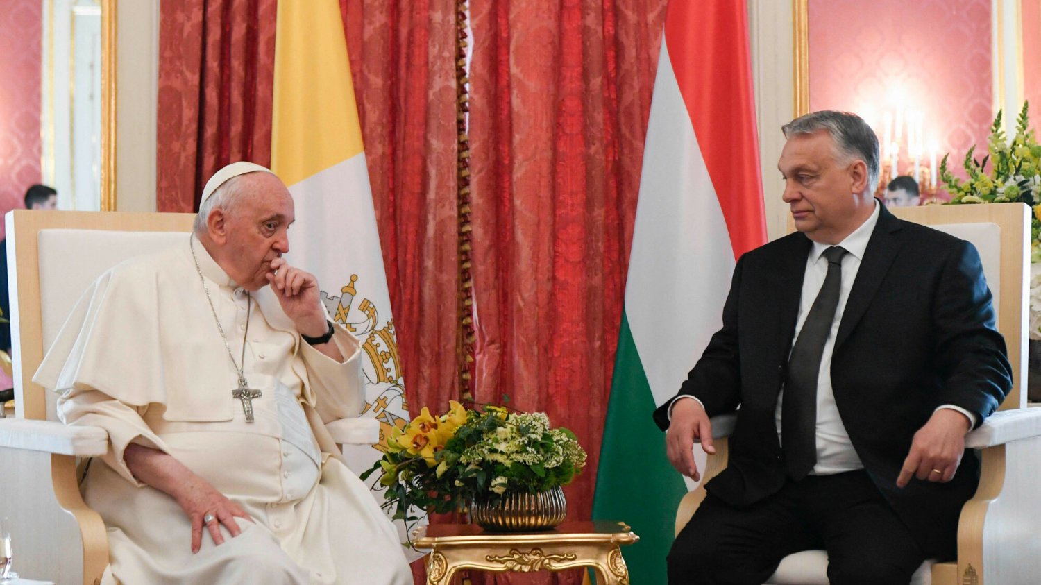 Papież Franciszek rozpoczął wizytę na Węgrzech. Spotkał się z Viktorem Orbanem.