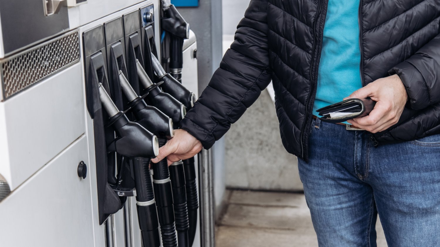 Maksymalne ceny paliw z szybką podwyżką. Ciesz się, jeżeli zatankowałeś do pełna we wtorek