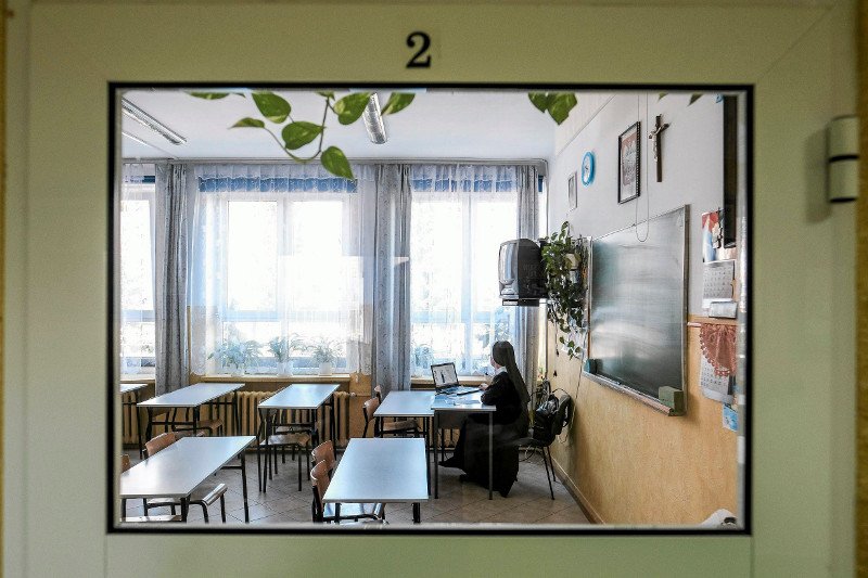 Rozpoczęła się obrona religii w szkołach.