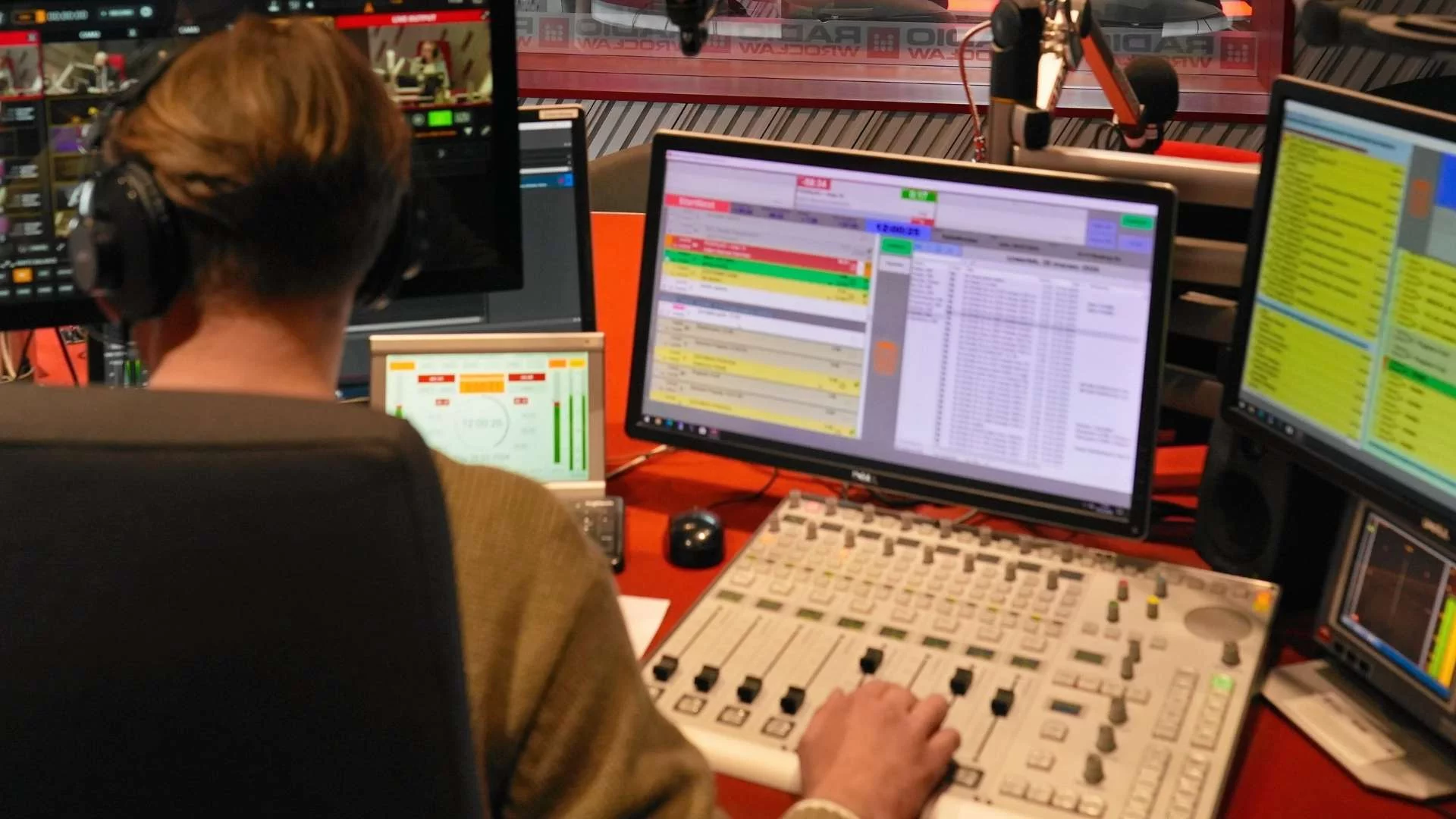 Dziwna sytuacja w znanym radiu. Nagle zaczęło nadawać tylko jeden rodzaj treści