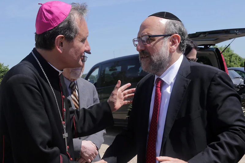 Rabin Schudrich przypomina, że przez ostatnie lata relacje polsko-żydowskie stawały się tylko coraz lepsze.