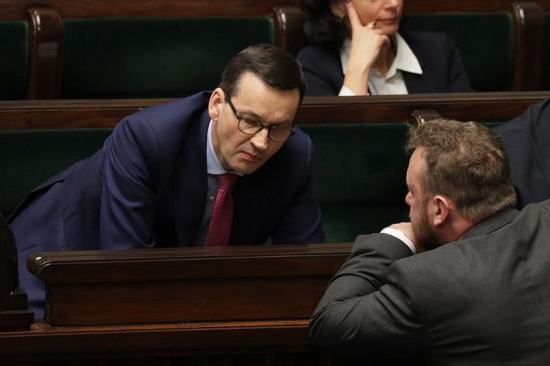 Dlaczego rząd PiS wprowadza w ustawie ws. koronawirusa rozwiązania jak z przepisów o stanie wyjątkowym?