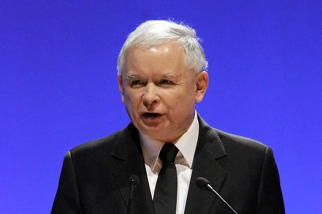 Jarosław Kaczyński ma mobilizować posłów PiS do ataków na ustrój państwa Ewangelią...