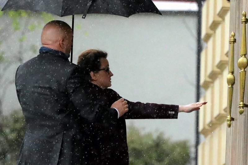 Anna Zalewska, szefowa MEN, obiecywała rodzicom niepełnosprawnych dzieci zmianę niekorzystnego przepisu. Tymczasem historia pani Eweliny i jej syna pokazuje, że urzędnicy Zalewskiej słowa nie dotrzymali.