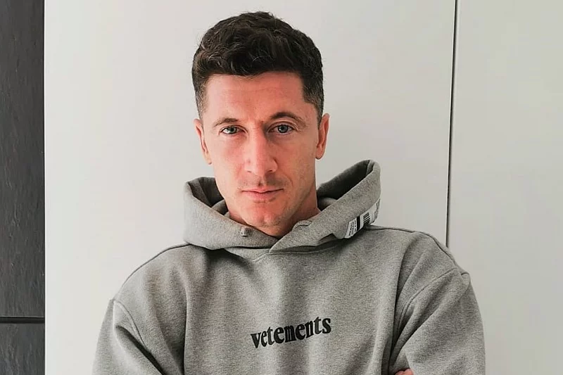 Robert Lewandowski zaapelował, by nie lekceważyć sytuacji z koronawirusem.