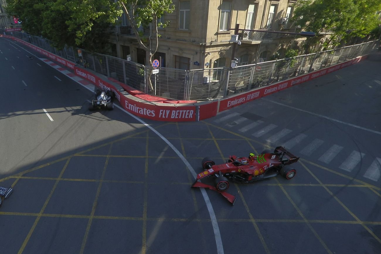 Cztery kraksy i pięć rozbitych bolidów, oto efekt kwalifikacji do Grand Prix Azerbejdżanu
