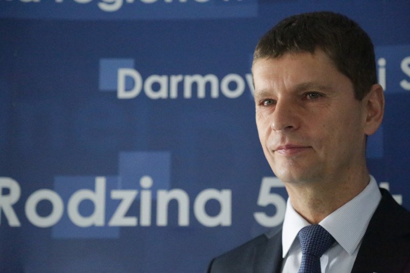 Media spekulują, że poseł PiS Dariusz Piontkowski może zastąpić Annę Zalewską.