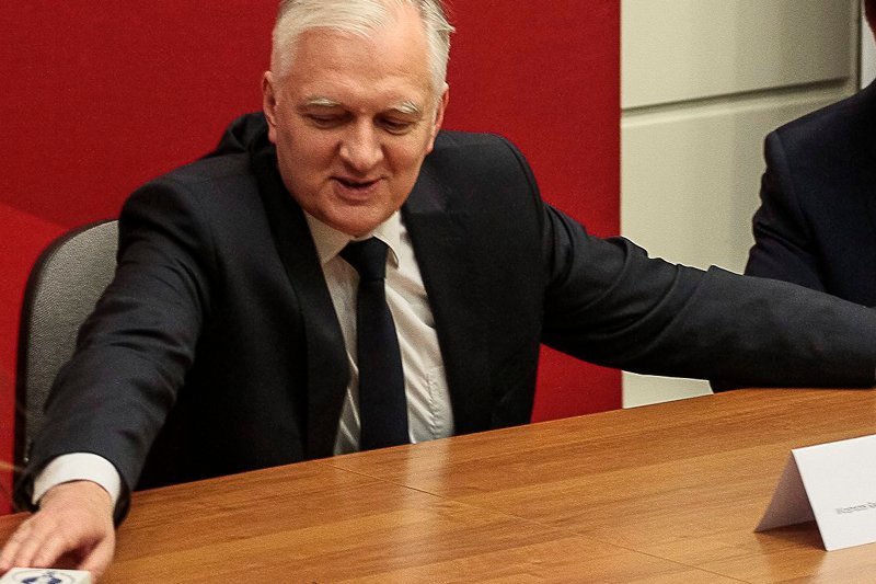 Czy ten awans świadczy, że Jarosław Gowin rozpycha swoją strefę wpływów? Jego dotychczasowy szef gabinetu politycznego, Grzegorz Kądzielawski został wiceprezesem Grupy Azoty.