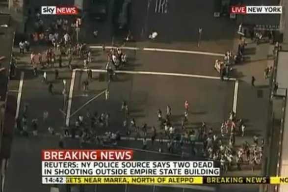 Widok na helikoptera telewizji SkyNews na miejsce zdarzenia, Manhattan, Nowy Jork