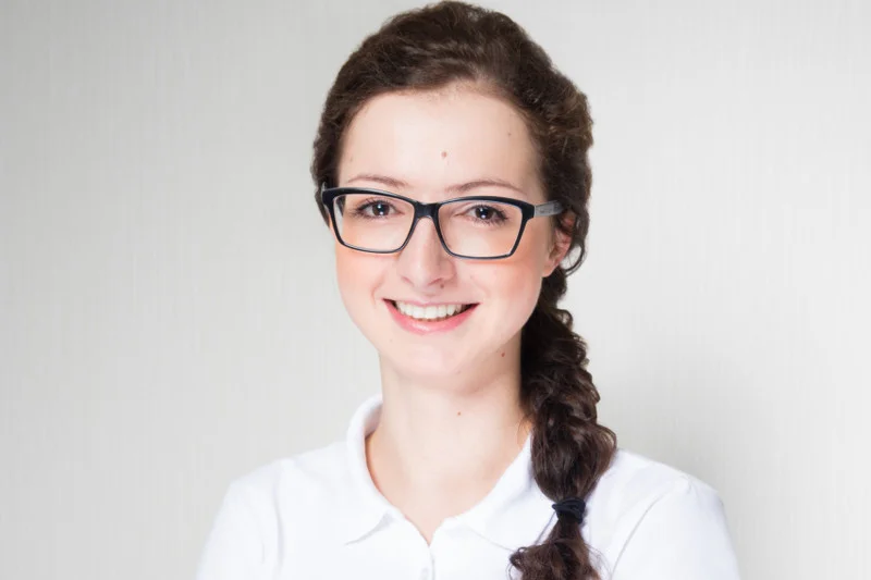 Paulina Ziarnowska, terapeuta koncepcji Bobath oraz koncepcji PNF z kliniki Columna Medica w Łasku.