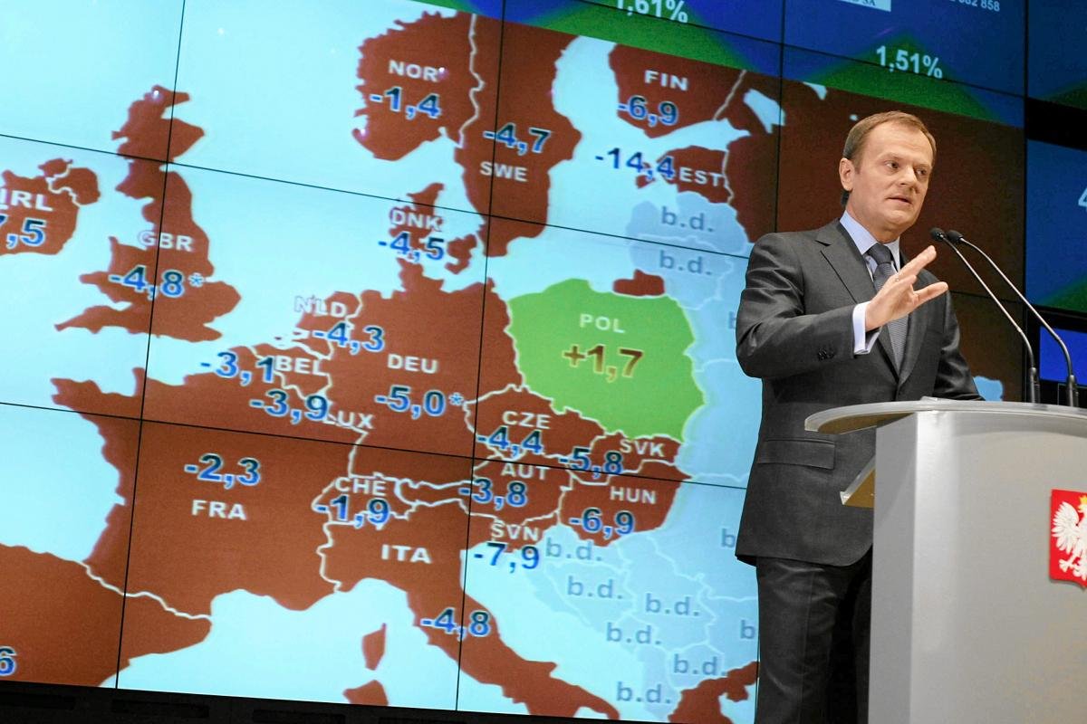 Styczeń 2010, Giełda Papierów Wartościowych. Premier Donald Tusk podczas konferencji dot. wzrostu PKB za 2009 rok.