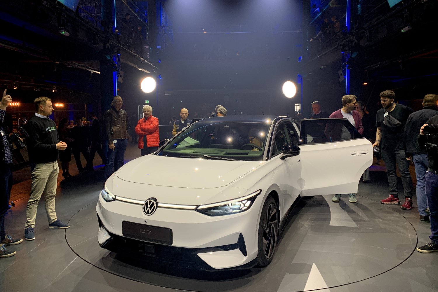 Volkswagen ID.7 został oficjalnie pokazany na premierze w Berlinie.