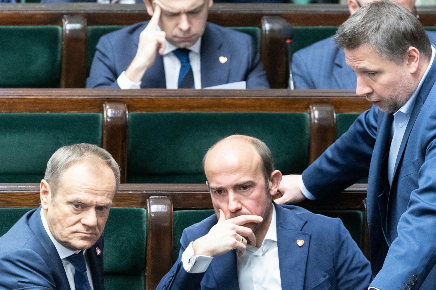 Rada UE wszczyna procedurę wobec Polski. Ekonomista tłumaczy, co to znaczy.