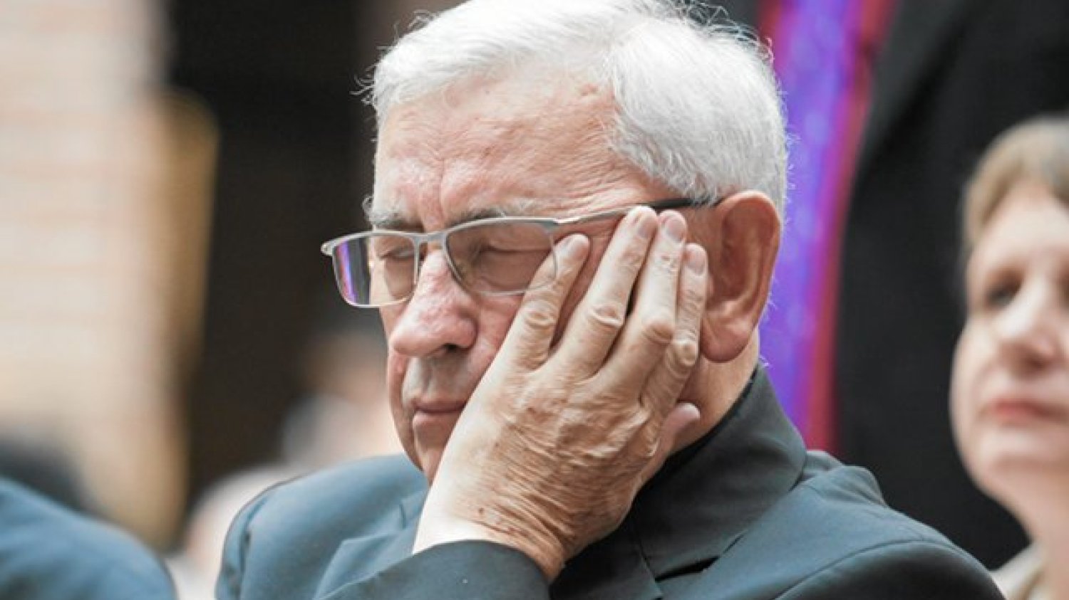 Bp Tadeusz Pieronek stwierdził, że "Polacy nie wierzą w bzdurne ataki na Kościół"