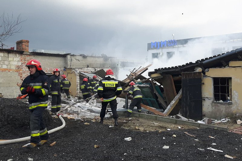 Strażacy pojawili się na miejscu wybuchu błyskawicznie.