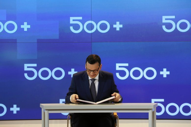 Prezydencki doradca wskazuje, że pieniądze wypłacane przez rząd w ramach programu 500+ powinny być wydawane między innymi na współfinansowanie usług medycznych.