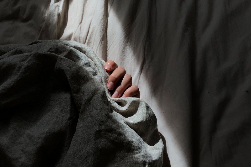 Dzień po nieprzespanej nocy lepiej sięgać po lekkie posiłki.